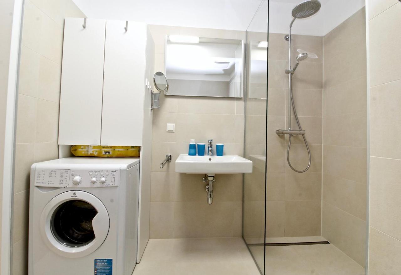 וינה Balcony/Pool/Free Parking Garage Studio מראה חיצוני תמונה